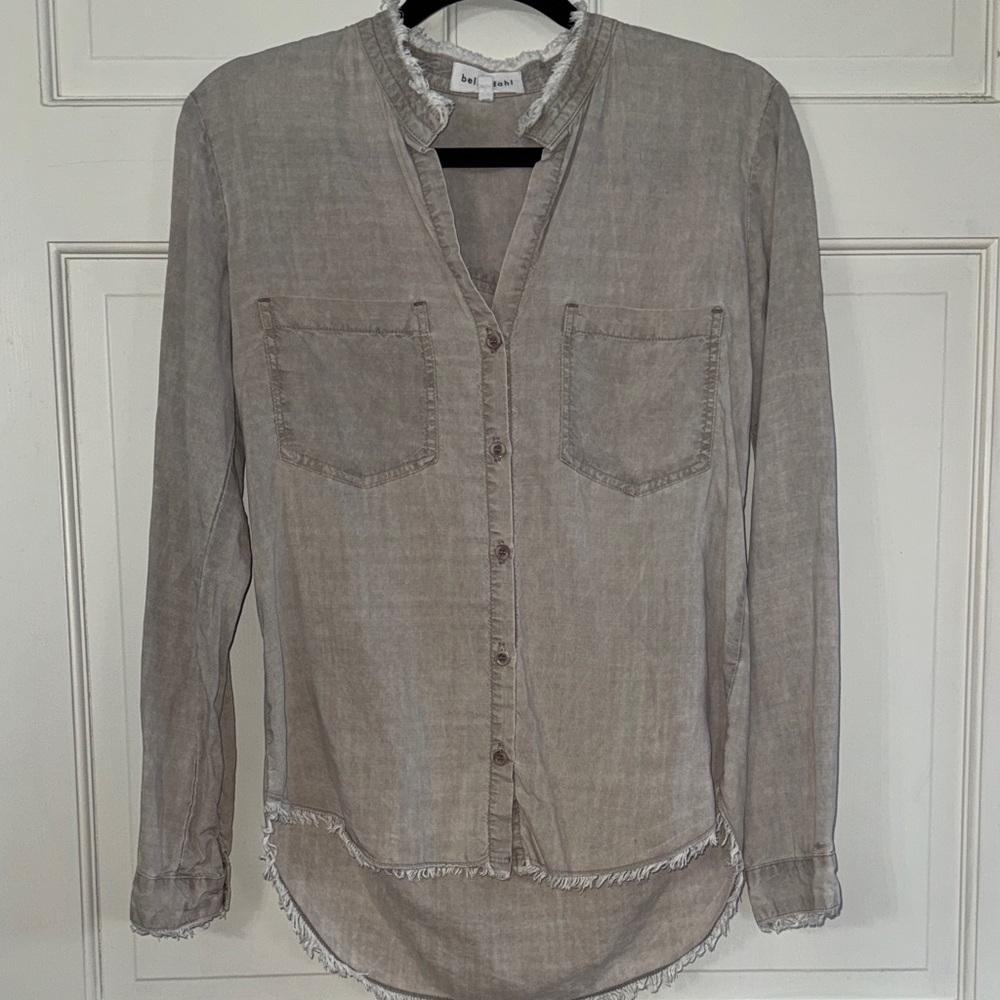 Bella Dahl Taupe Frayed Hem Blouse
